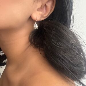 Gold tear drop earrings